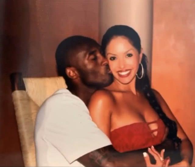 间隔至少一 间隔至少一